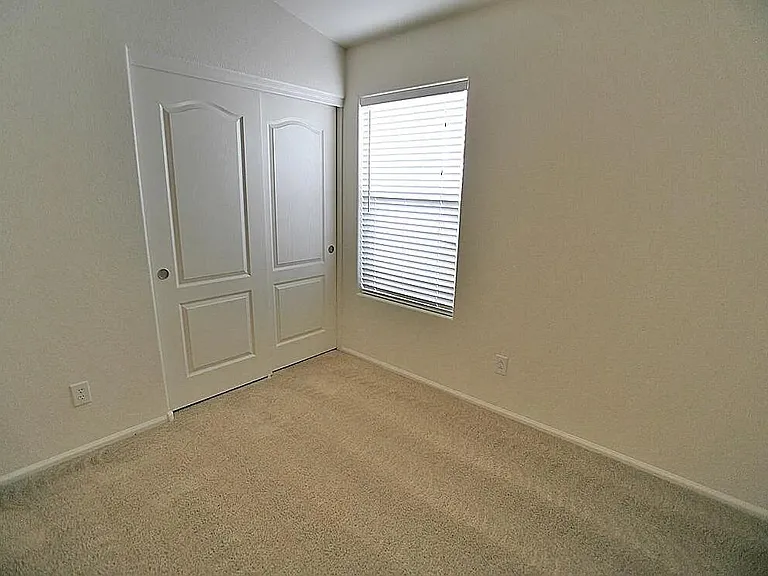 9902 W Melinda Ln — Photo 12