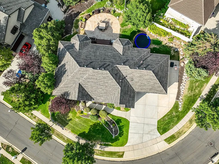 1693 E Crimson Oak Dr — Photo 41