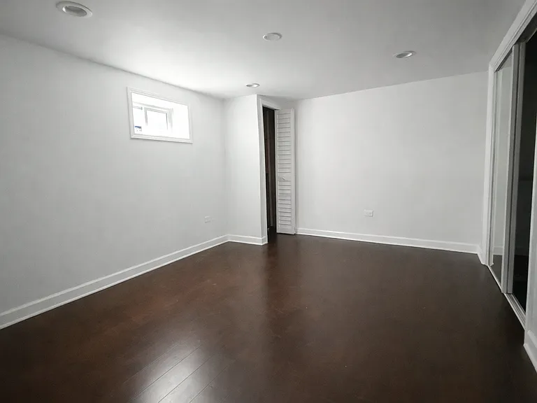 4259 N Narragansett Ave — Photo 5