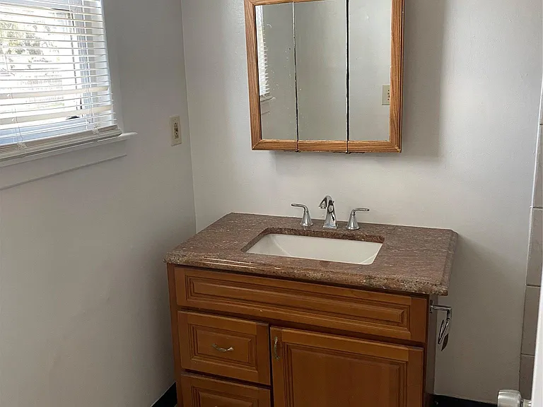 104 River Ave — Photo 5