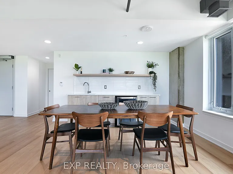 36 Robinson Ave #402 — Photo 9