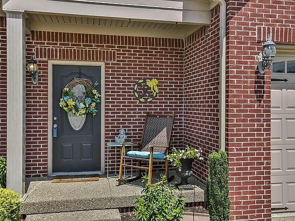 3rd image of 1017 Trenton Ct