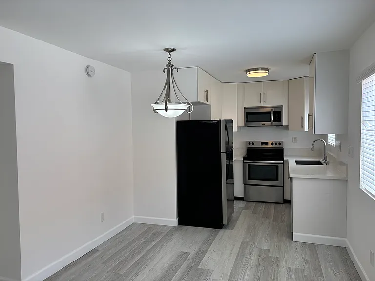 843 4th Street — Photo 25