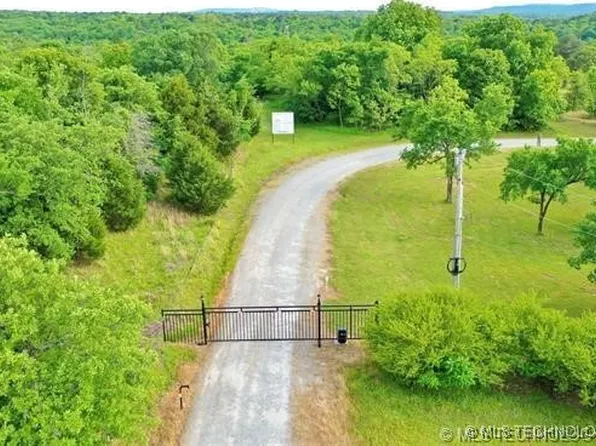 1 S 4299th Rd, Porum, OK 74455