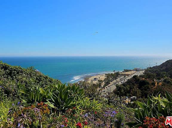 2nd image of 3917 Malibu Vista Dr