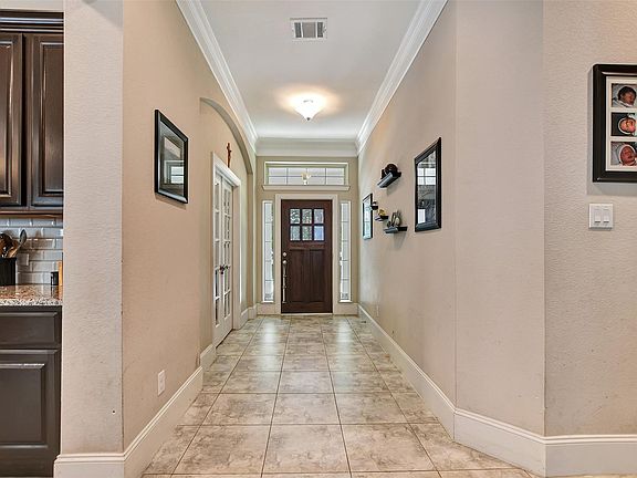 4th image of 25703 Penguin St