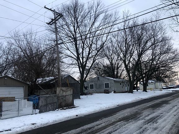 4th image of 661 Emerson Ave #17