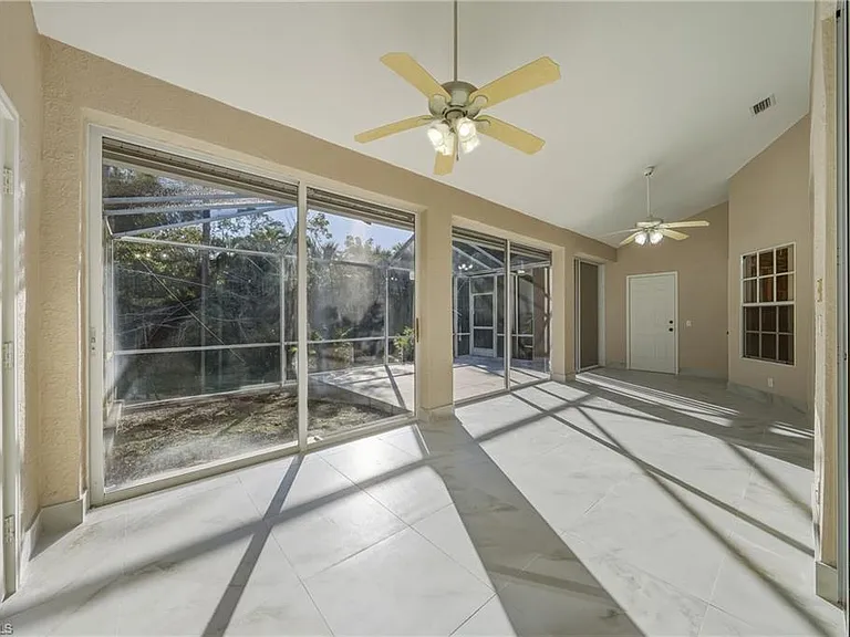 128 Heritage Way — Photo 39
