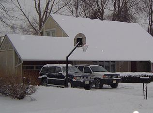 517 N Cambridge Dr, Appleton, WI 54915