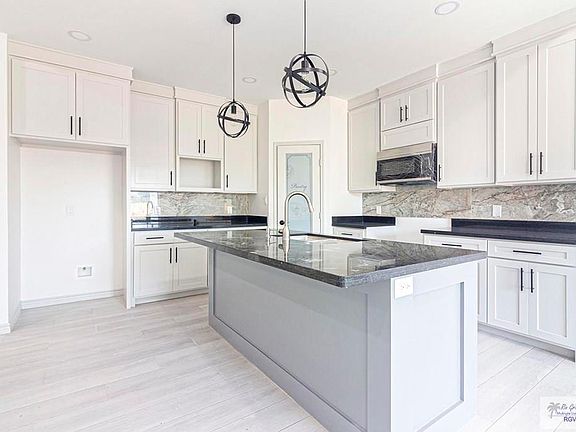 4th image of 4803 Galicia Dr
