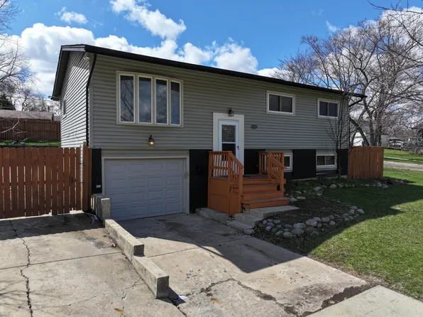 643 Armitage Ave, Glendale Heights, IL 60139