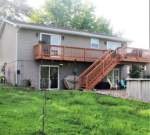3rd image of 7132 Saint James Dr