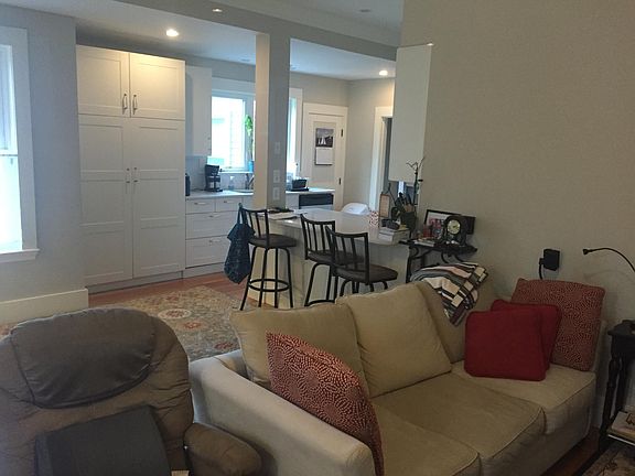 4th image of 107 Hancock St #107