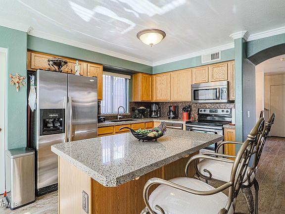 5th image of 4423 E Glenhaven Dr