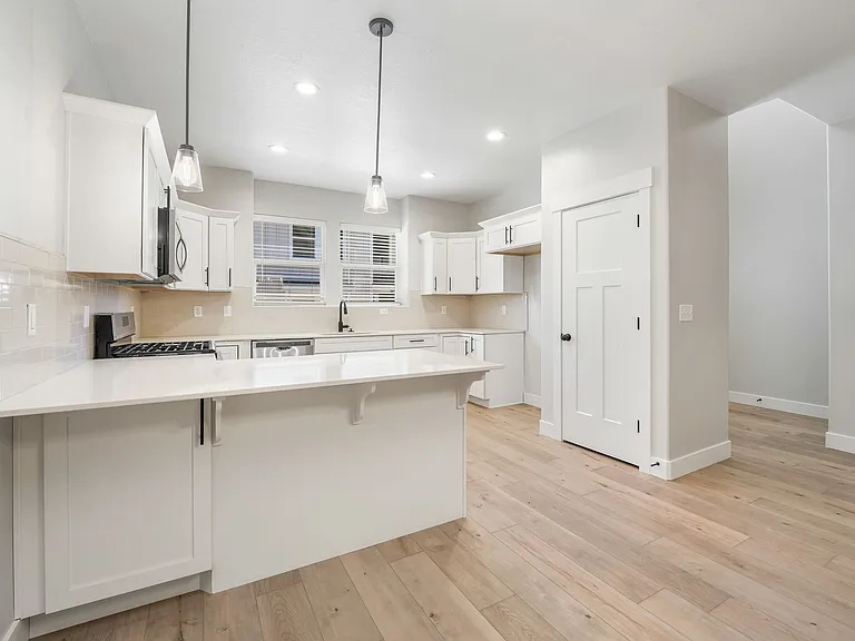 2018 N 3900 W — Photo 1