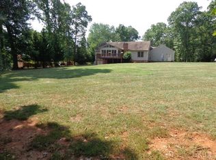 1162 Shade Tree Dr, Forest, VA 24551
