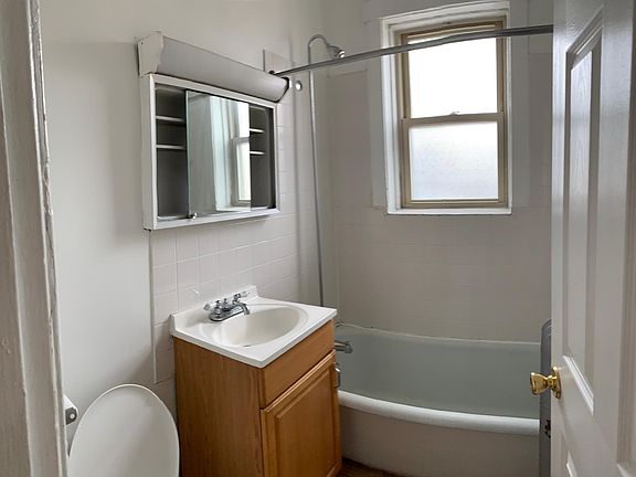 2nd image of 6347 N Magnolia Ave #I