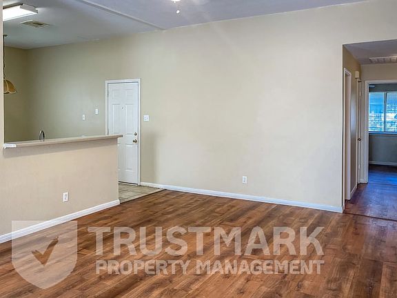 2nd image of 2407 Armadillo Dr