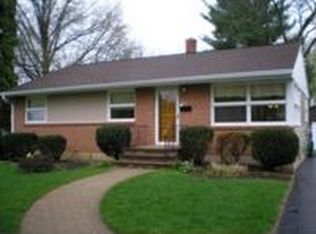 215 Union St, Crystal Lake, IL 60014