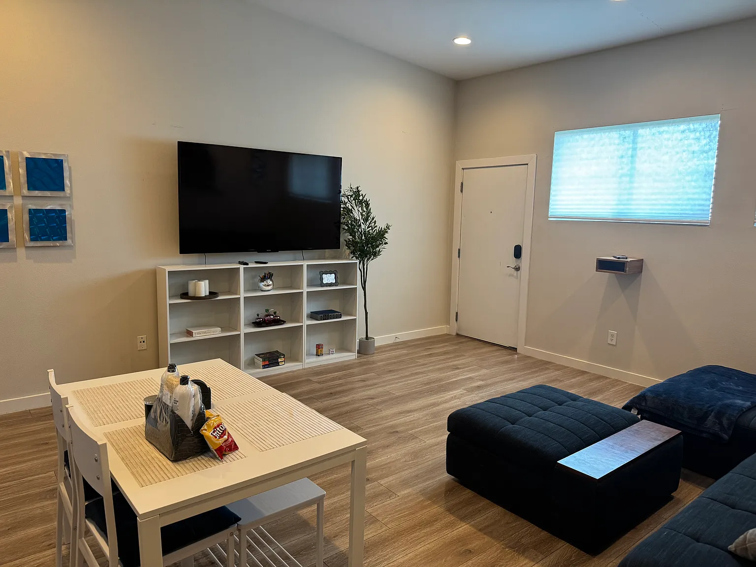 1 bed, 700 sqft, $2,000 — Photo 4