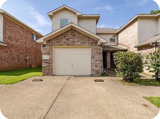 2330 Kingsway Dr, Arlington, TX 76012