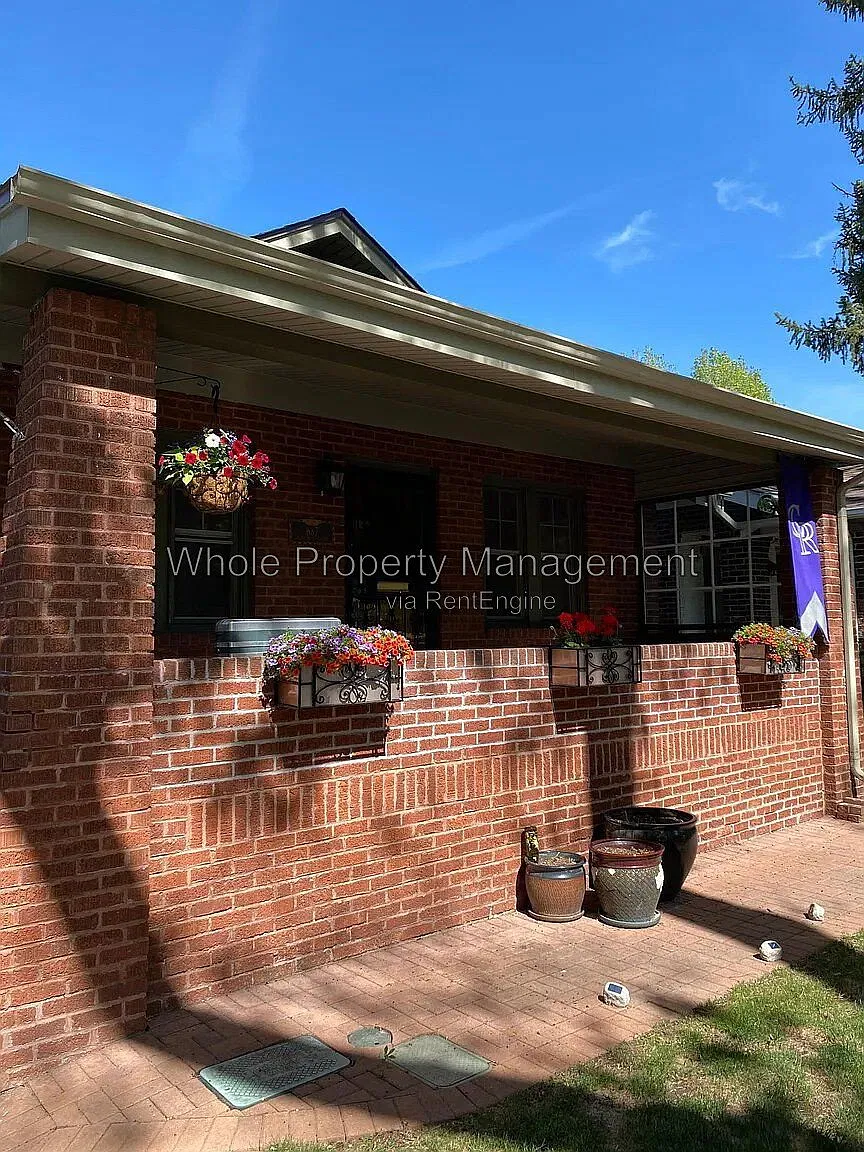 2 bed, 1.0 bath, 1920 sqft, $3,250 — Photo 1