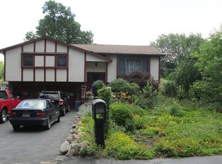 5 Twin Oaks Rd, Hazle Township, PA 18202