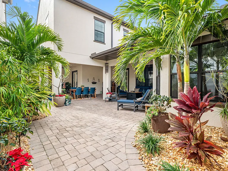 2350 Addison Dr — Photo 33