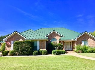 1008 Avenue C, Fredericksburg, TX 78624