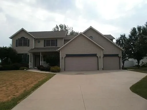 60 Mary Senica Ave photo 1