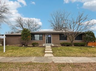 329 Antelope Trl, Carol Stream, IL 60188