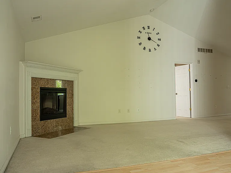 1868 Maple Park Dr W — Photo 8