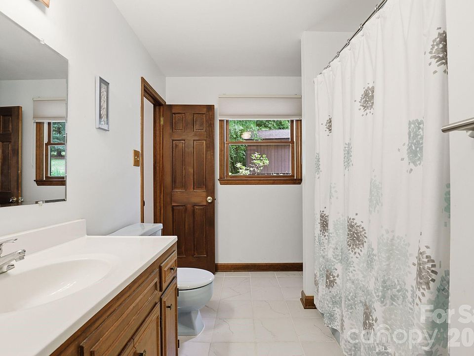 25th image of 855 Edmiston Rd