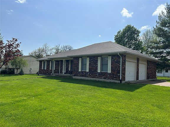 3rd image of 112 Alan Dr