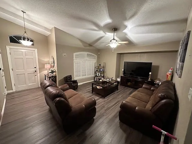 14048 Lago Seco Dr — Photo 13