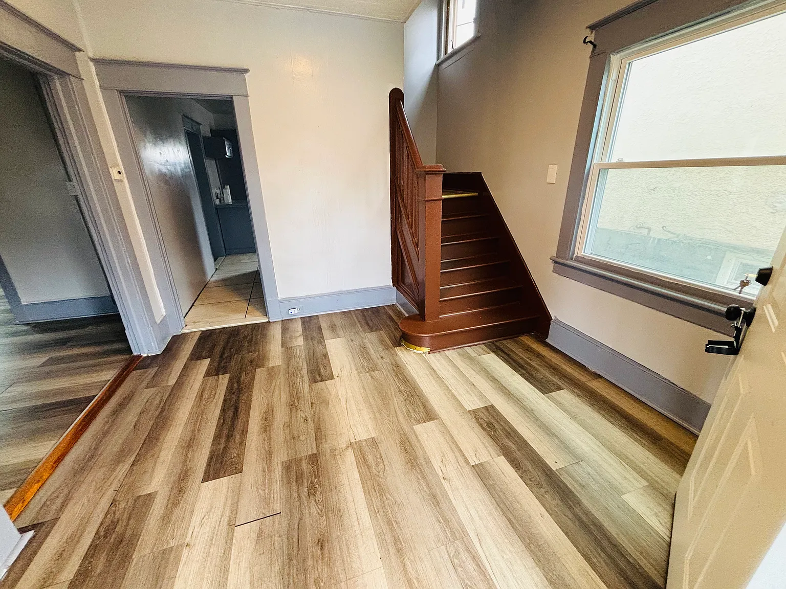 703 Moosic St — Photo 3