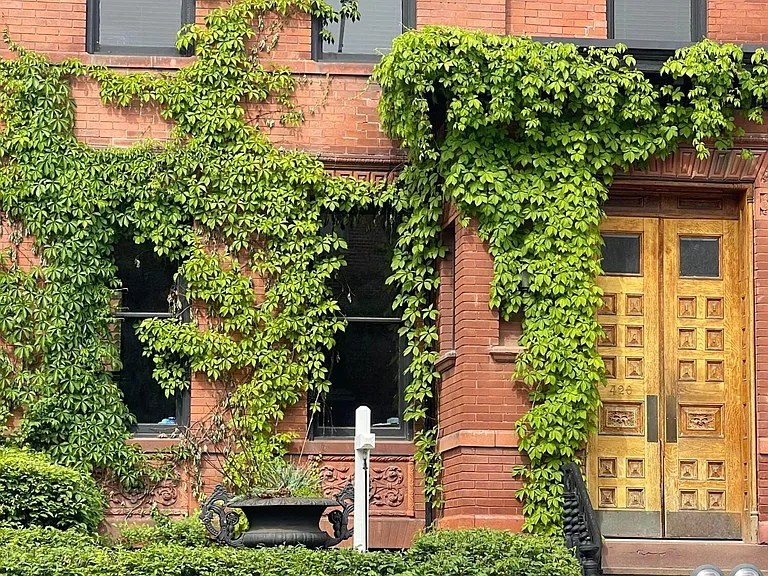 420 Warren St #3R — Photo 2