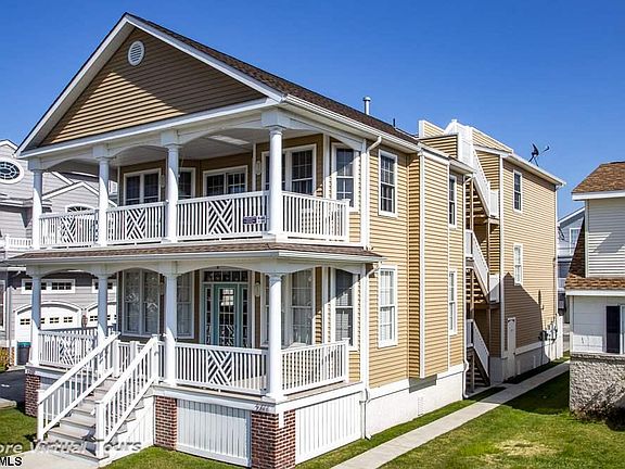 2nd image of 2411 Haven Ave #2