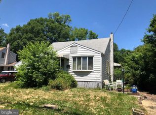 51 Moon Dr, Fallsington, PA 19054