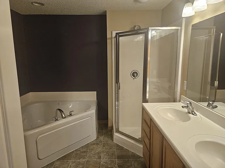 7547 Southridge Ln — Photo 11