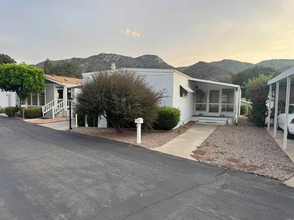 8975 Lawrence Welk Dr Space 85, Escondido, CA 92026