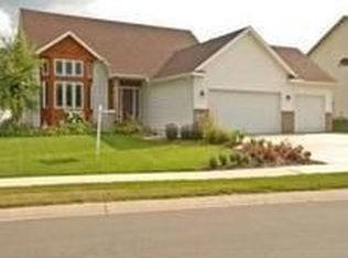 2244 Crimson Ridge Dr NW, Rochester, MN 55901