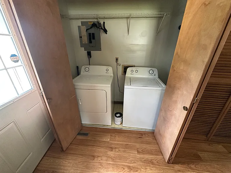 2815-17 May St #2815 — Photo 8