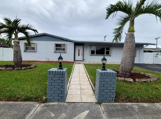 10521 SW 162nd Ter, Miami, FL 33157