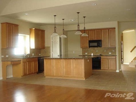 3rd image of 7200 Petersburg Dr