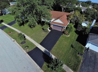 441 Kings Way, Mundelein, IL 60060