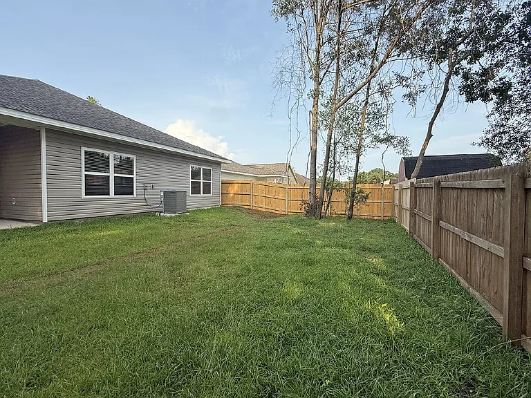 530 Bridle Way — Photo 18