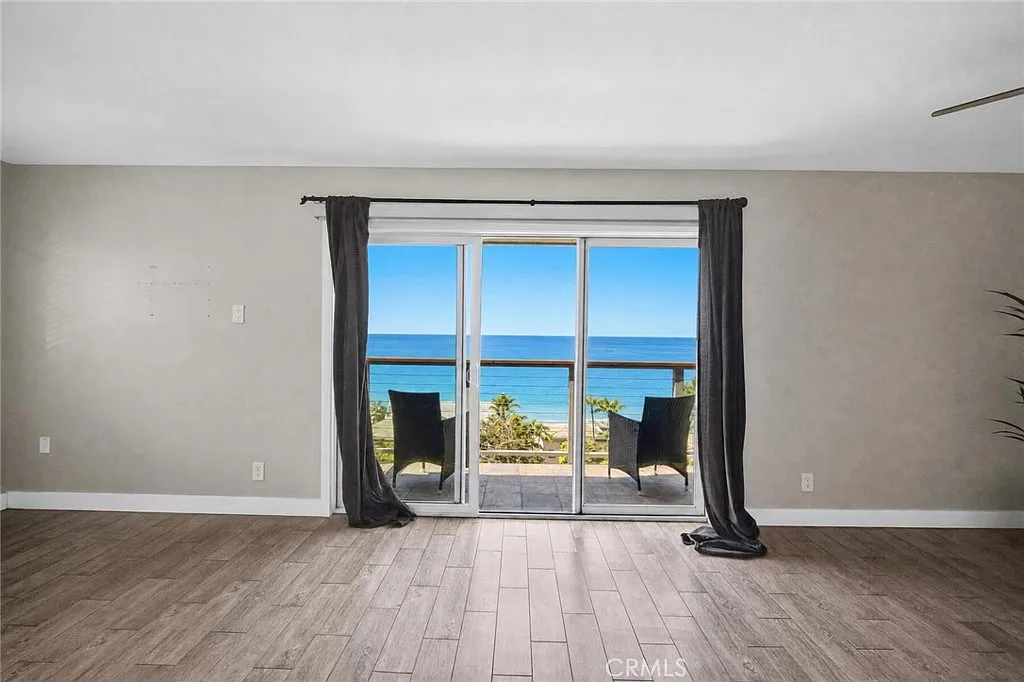 2 bed, 1050 sqft, $6,500 — Photo 1