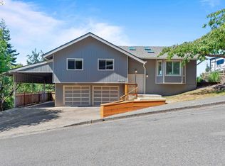 2460 Stephanie Ln, North Bend, OR 97459
