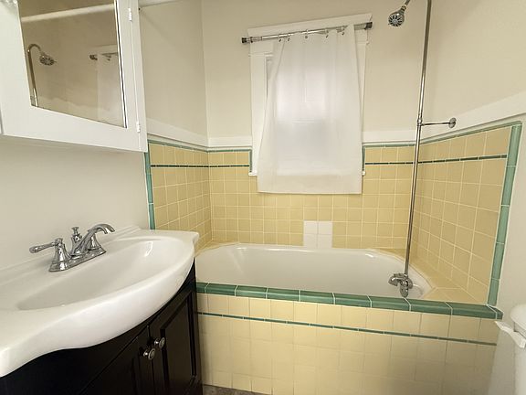 5th image of 40 Alamitos Ave #11379719